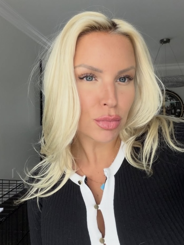 Ekaterina — Soviet therapist and relationship coach